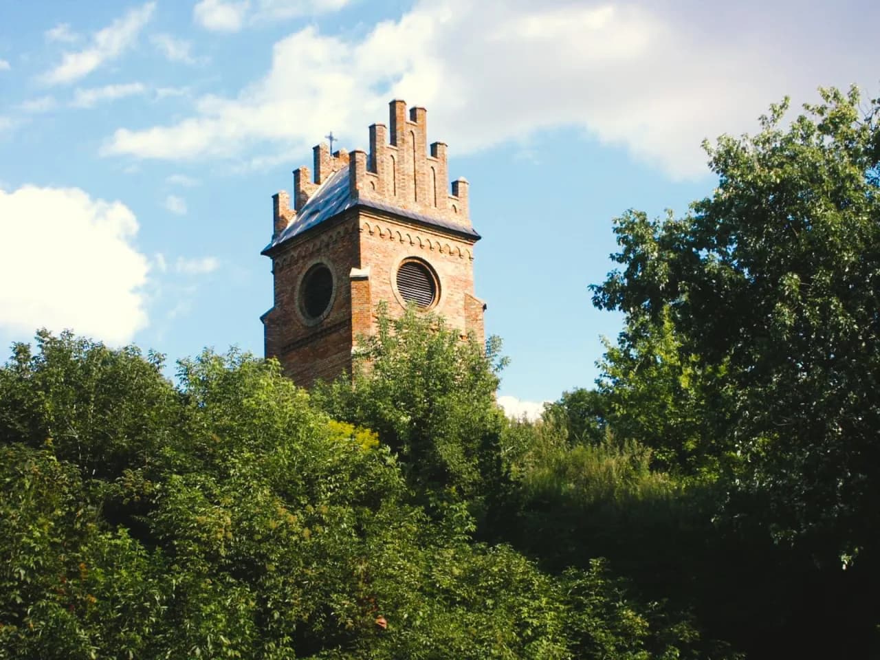 Atrakcje Ciechanów: Odkryj najciekawsze miejsca i wydarzenia Atrakcje Ciechanów: Odkryj najciekawsze miejsca i wydarzenia