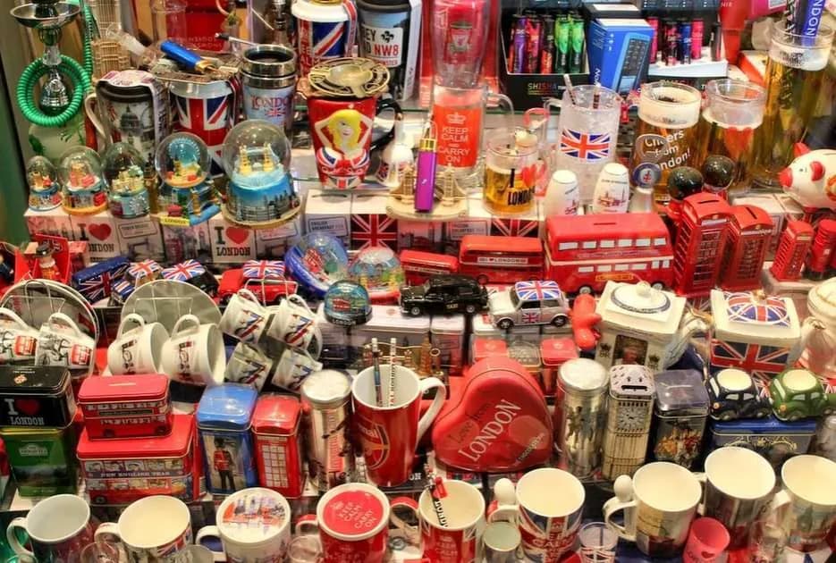 Pamiątki z Londynu co kupić: 10 wyjątkowych i niezapomnianych propozycji Pamiątki z Londynu co kupić: 10 wyjątkowych i niezapomnianych propozycji