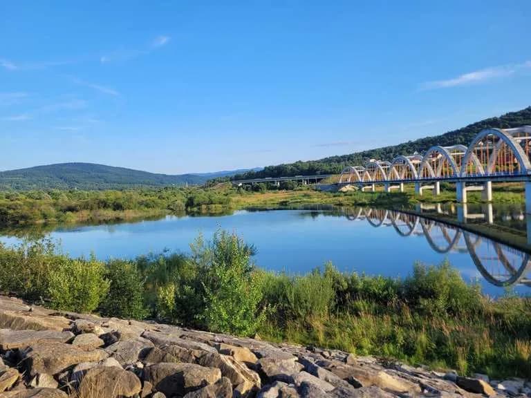 Zembrzyce atrakcje: odkryj ukryte miejsca na szlaku i w naturze Zembrzyce atrakcje: odkryj ukryte miejsca na szlaku i w naturze