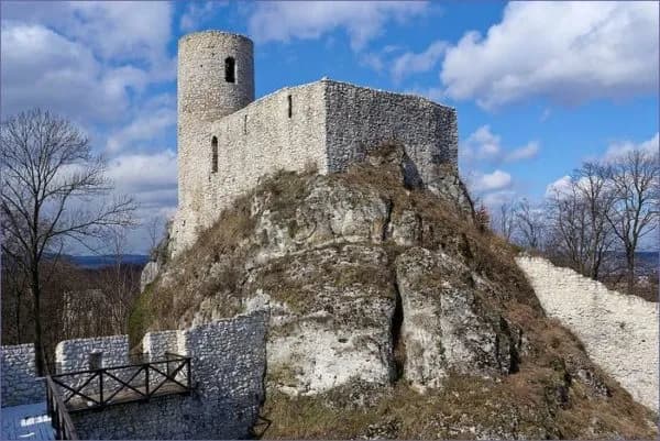 Ciekawe zamki na Śląsku, które zaskoczą każdego turystę Ciekawe zamki na Śląsku, które zaskoczą każdego turystę
