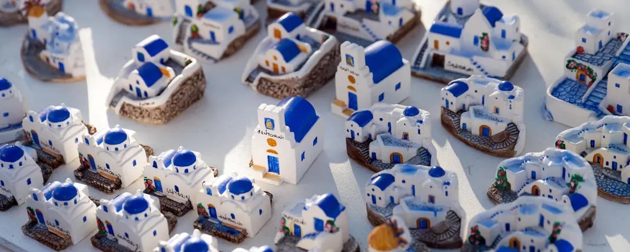 Najciekawsze pamiątki z Grecji, które warto przywieźć z podróży Najciekawsze pamiątki z Grecji, które warto przywieźć z podróży