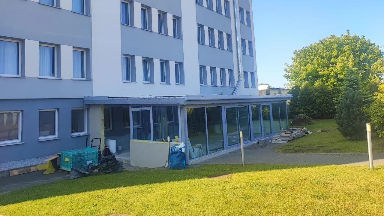 Co to jest patio w hotelu i jak wpływa na komfort gości? Co to jest patio w hotelu i jak wpływa na komfort gości?