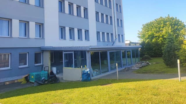 Co to jest patio w hotelu i jak wpływa na komfort gości? Co to jest patio w hotelu i jak wpływa na komfort gości?