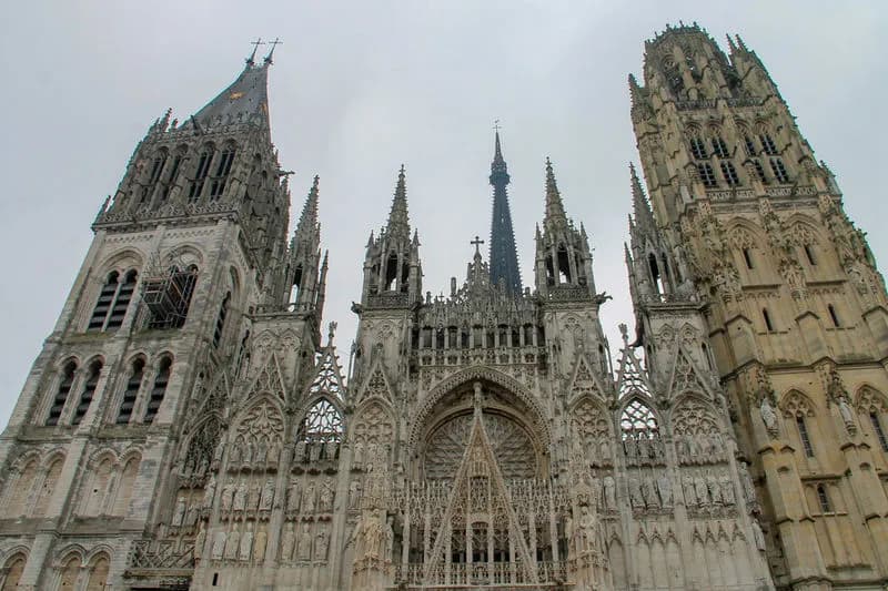 Najlepsze atrakcje w Rouen, które musisz zobaczyć podczas wizyty Najlepsze atrakcje w Rouen, które musisz zobaczyć podczas wizyty